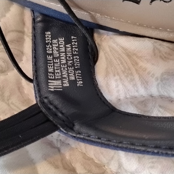 East Fifth Nellie Strappy Midnight Blue 2.5" Heels, Size: 11 M, NWT - Picture 4 of 9